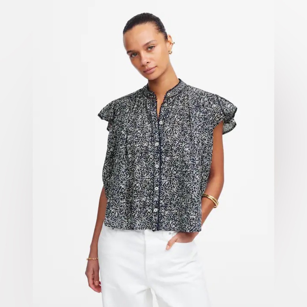 Madewell Shirred Lace-Trim Top in Night Indigo size medium